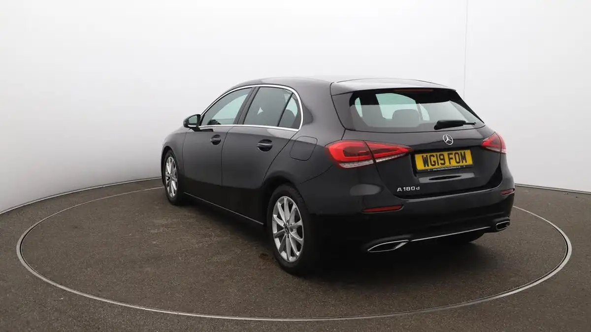2019-mercedes-benz-a-class-15d-a180d-sport-executive-hatchback-5d-7g-dct-big-60