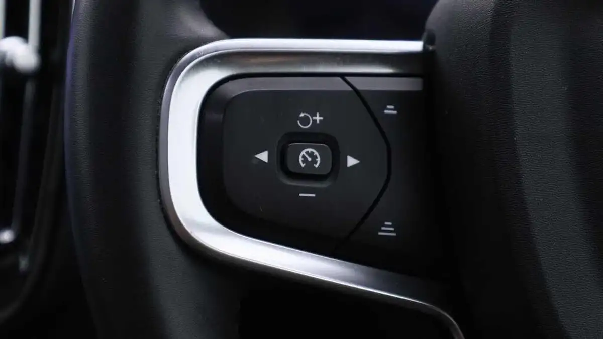 2022-volvo-c40-e-twin-recharge-pro-big-28