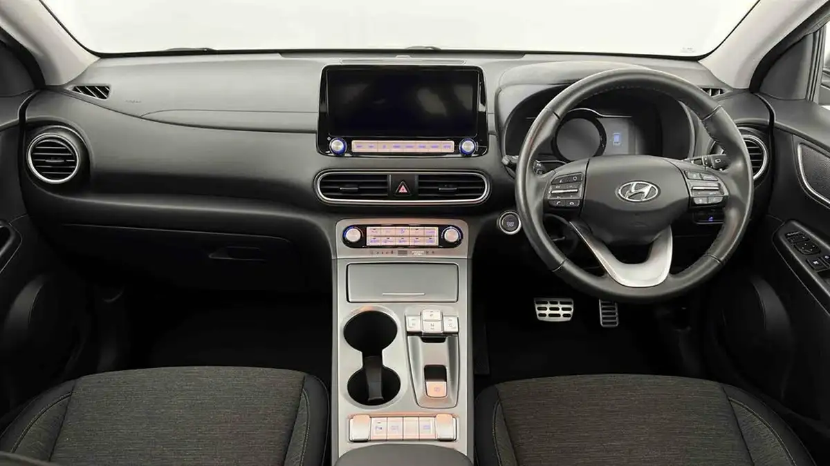 2020-hyundai-kona-e-premium-204ps-big-2
