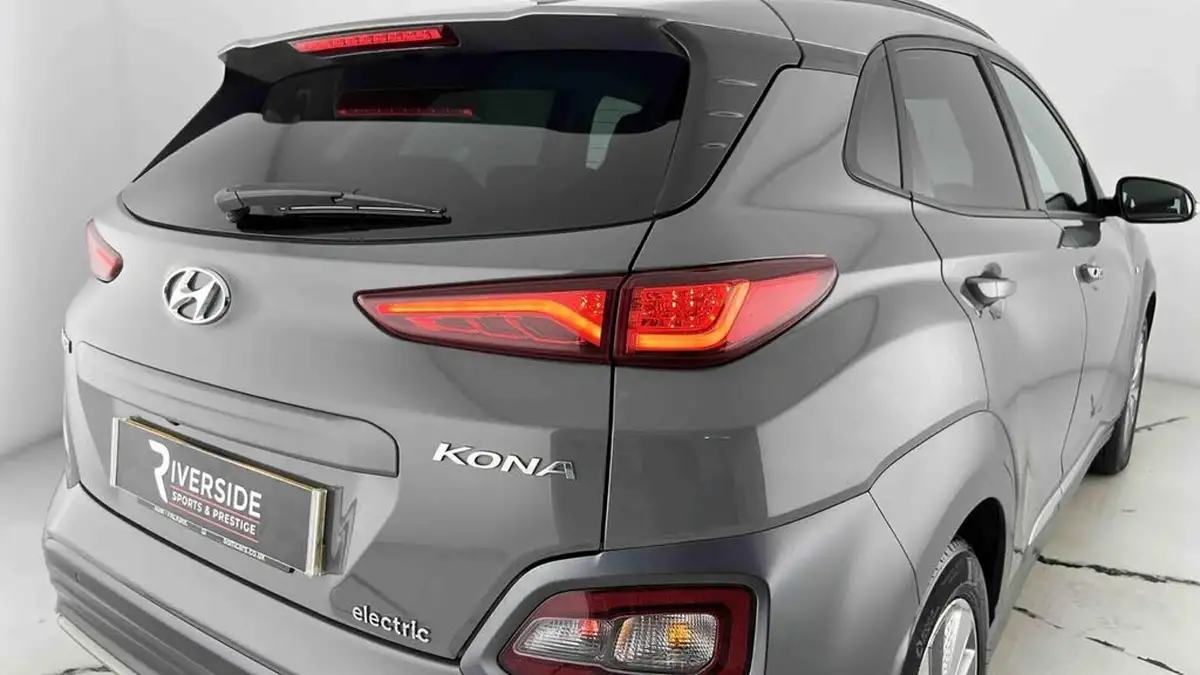 2020-hyundai-kona-e-premium-204ps-big-30