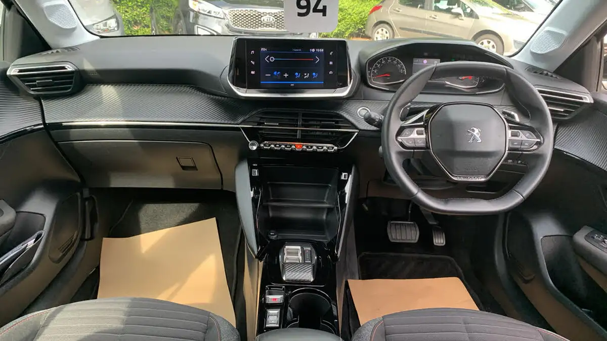 2022-peugeot-208-12-puretech-active-premium-100bhp-eat8-big-3