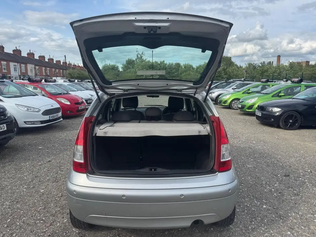 2009-citroen-c3-14td-airdream-big-31