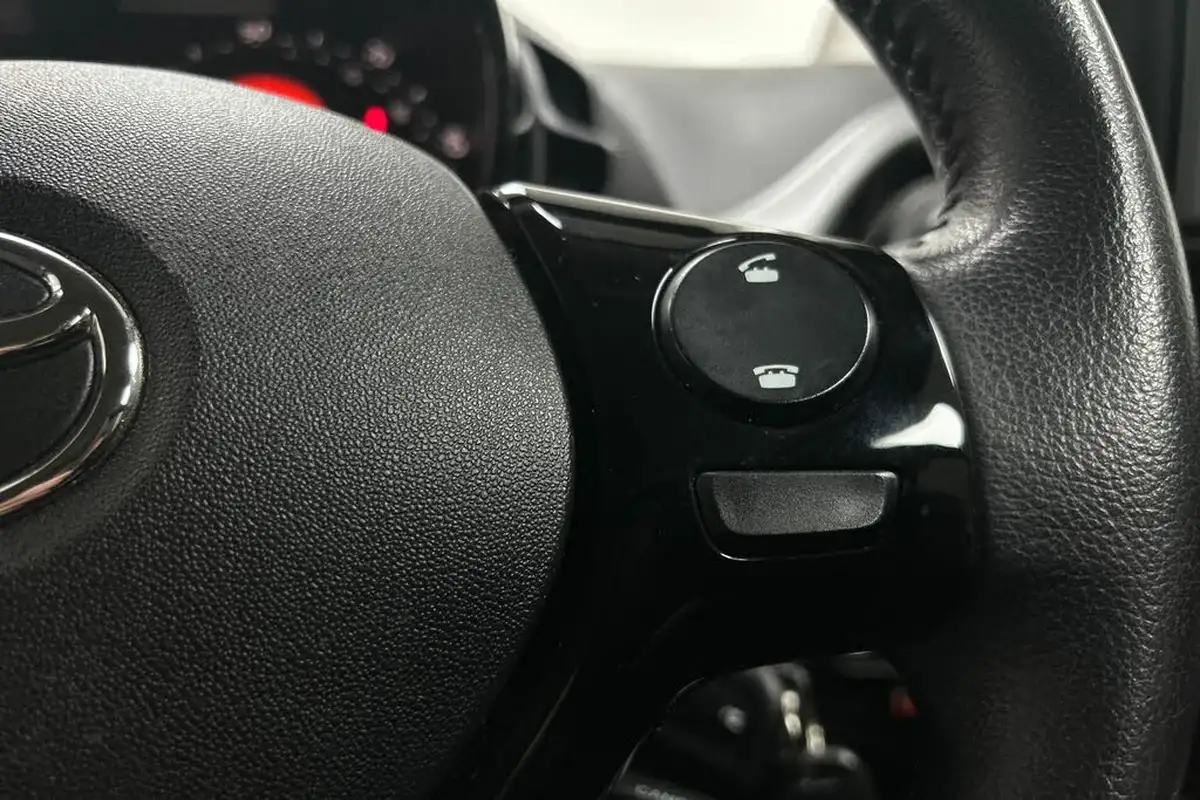 2019-toyota-aygo-10-vvt-i-x-plore-big-8