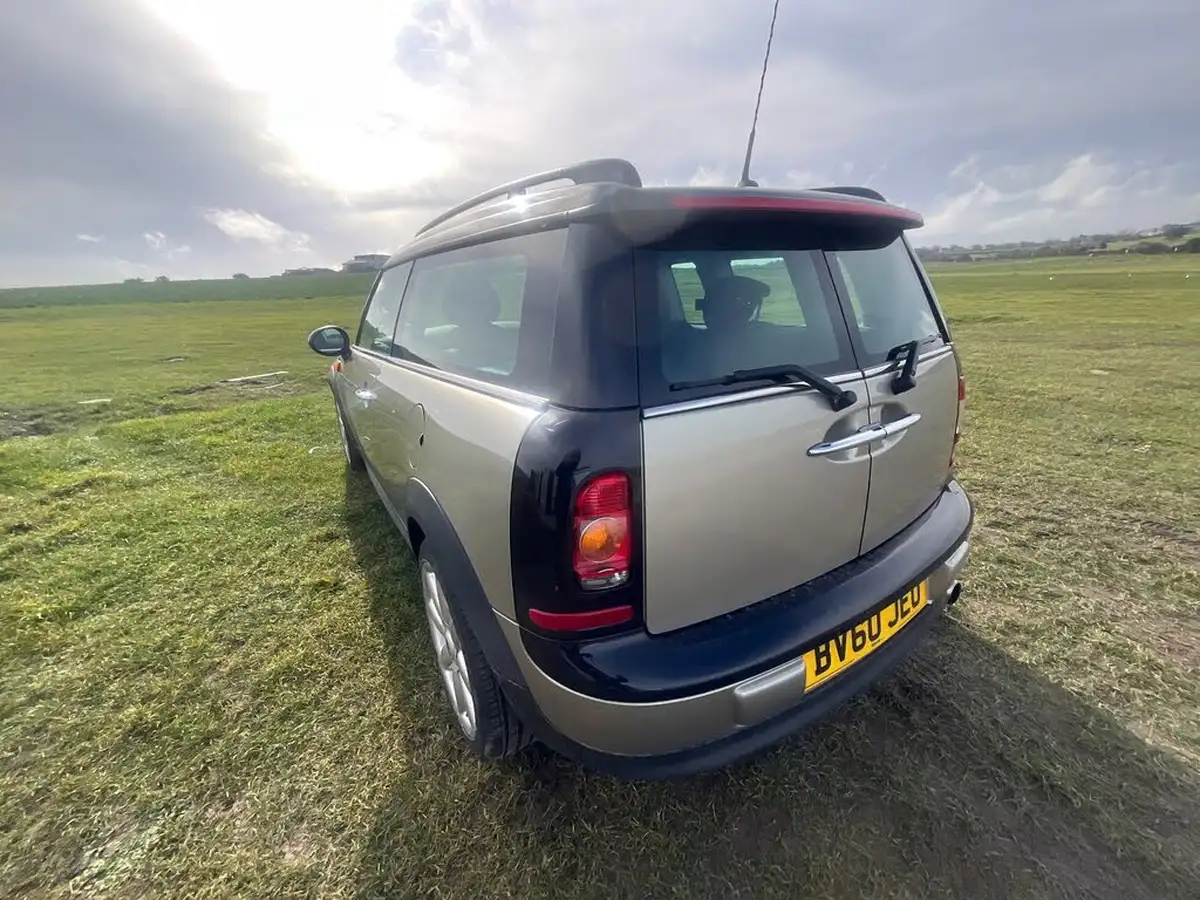 2010-mini-clubman-16-cooper-122bhp-big-11