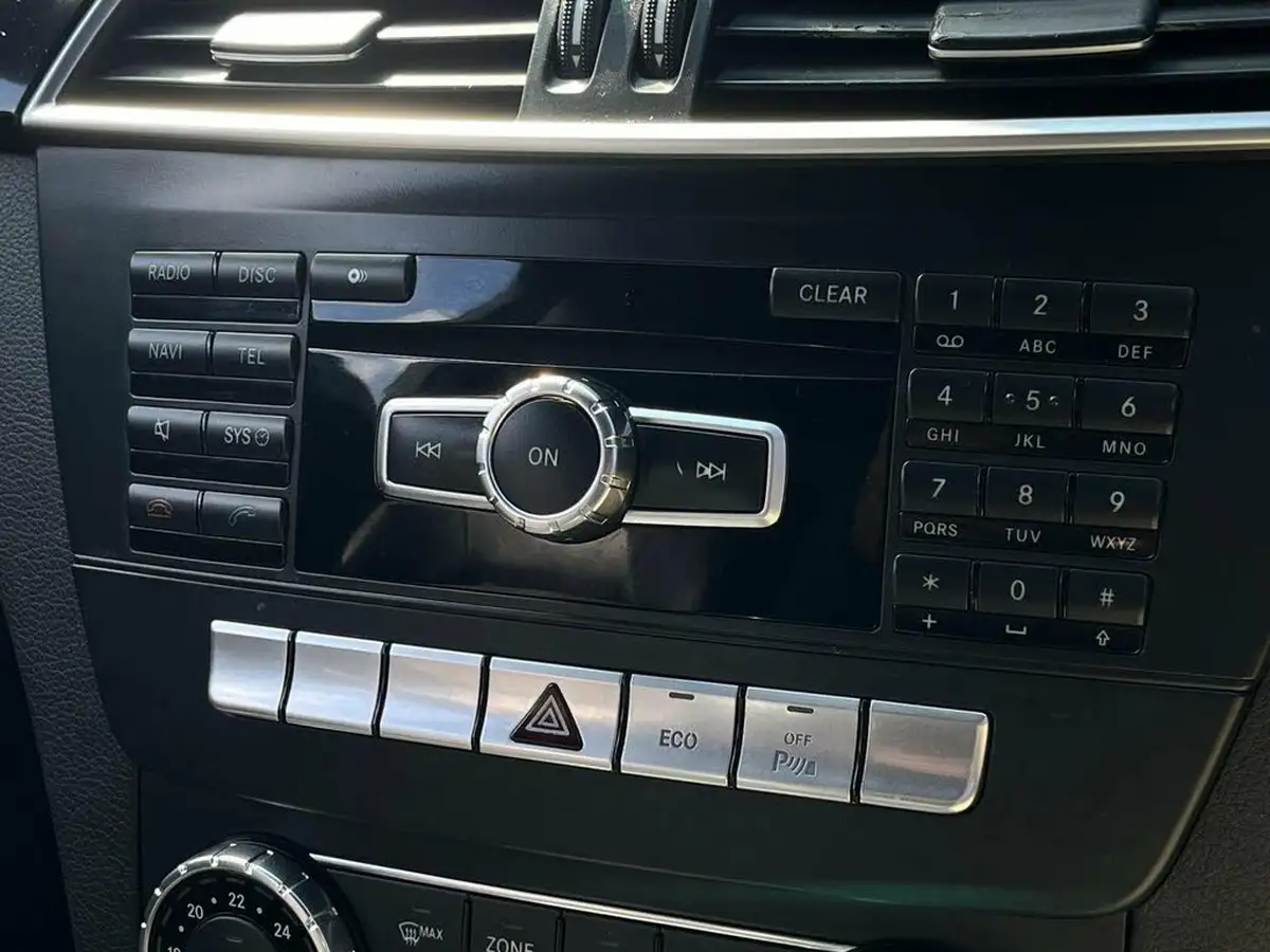 2013-mercedes-benz-c-class-21td-c220-cdi-amg-sport-cdi-coupe-2d-7g-tronic-plus-big-10