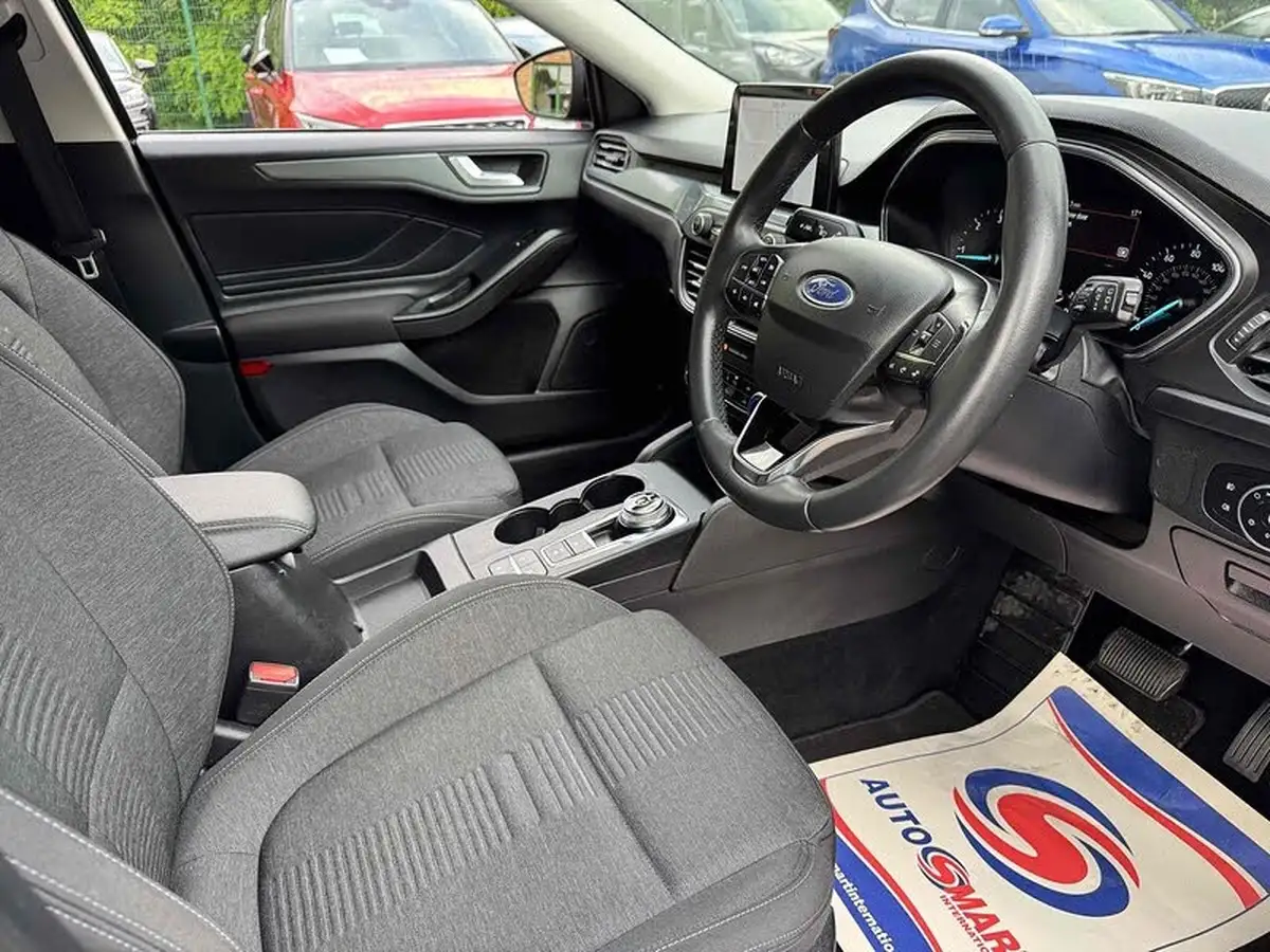 2020-ford-focus-15-active-hatchback-auto-big-18