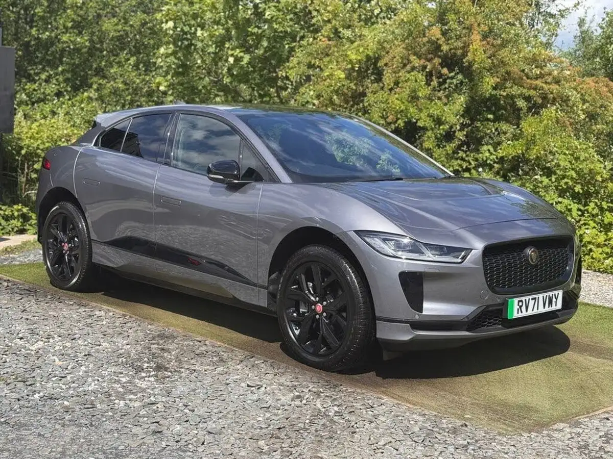 2021-jaguar-i-pace-ev400-black-big-9