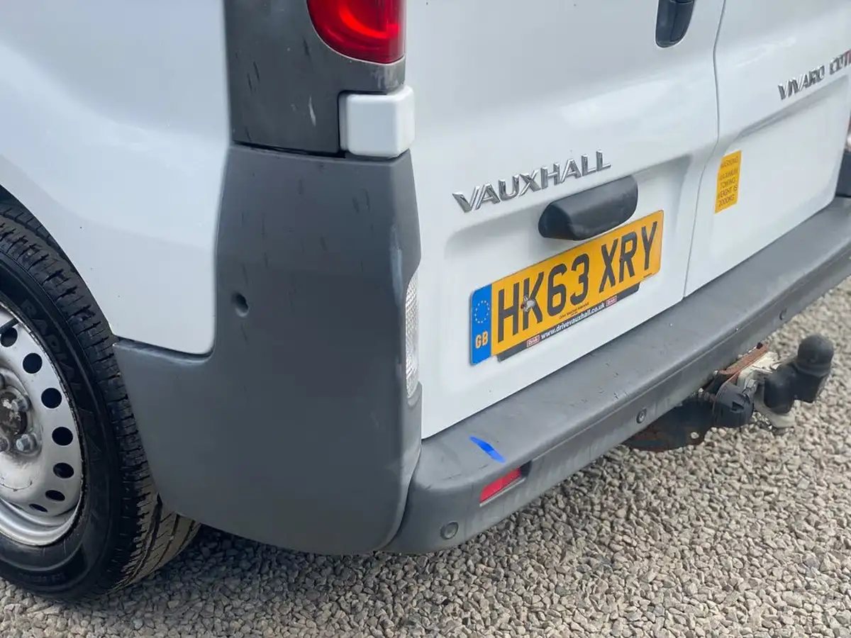 2014-vauxhall-vivaro-20td-2900-swb-115ps-panel-van-big-27