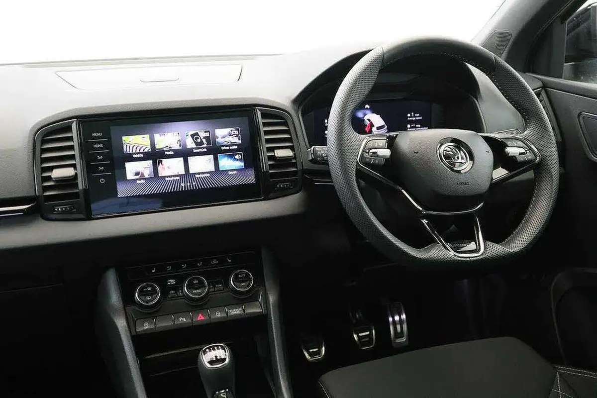2024-skoda-karoq-15-tsi-sportline-big-1