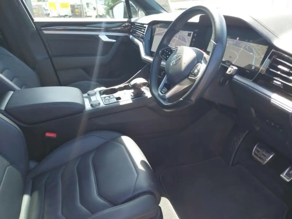 2021-volkswagen-touareg-30tdi-black-edition-286ps-big-11