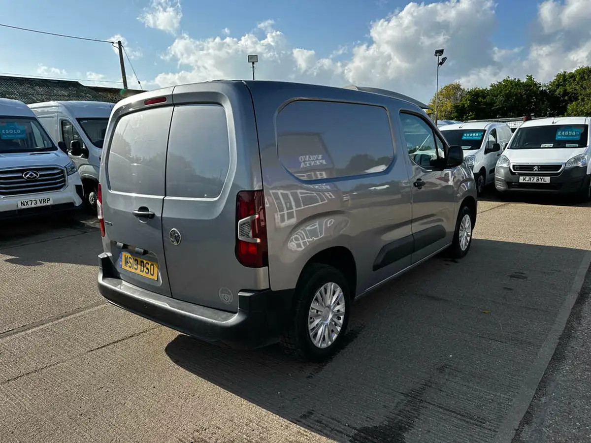 2019-vauxhall-combo-16cdti-edition-2000-100pseu6-big-9
