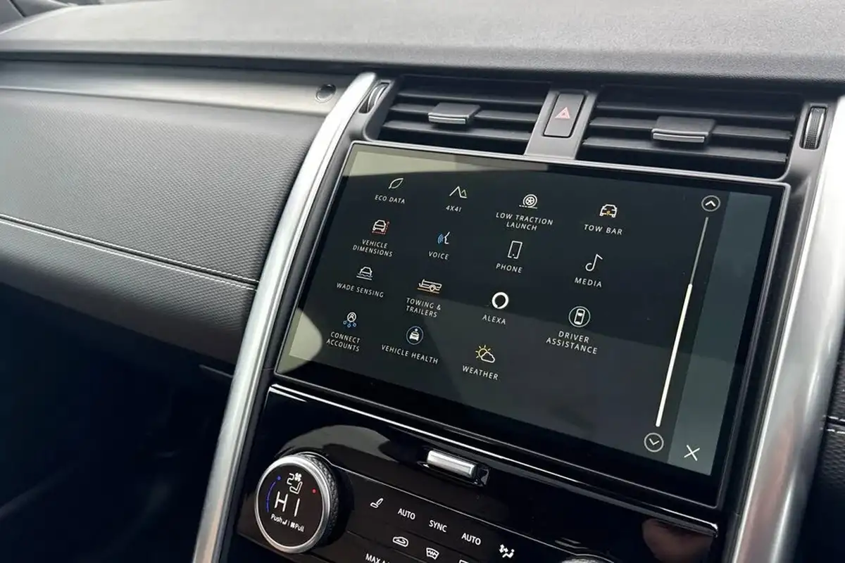 2023-land-rover-discovery-30-d300-dynamic-hse-big-44