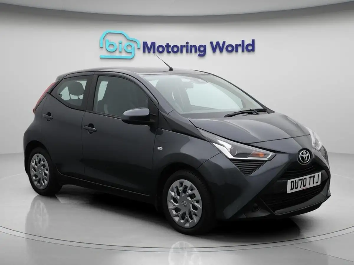 2020-toyota-aygo-10-vvt-i-x-play-tss-big-0