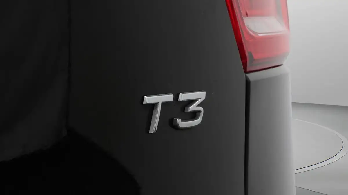 2022-volvo-xc40-15-t3-inscription-big-21