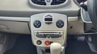 2010-renault-clio-16-initiale-tomtom-small-19