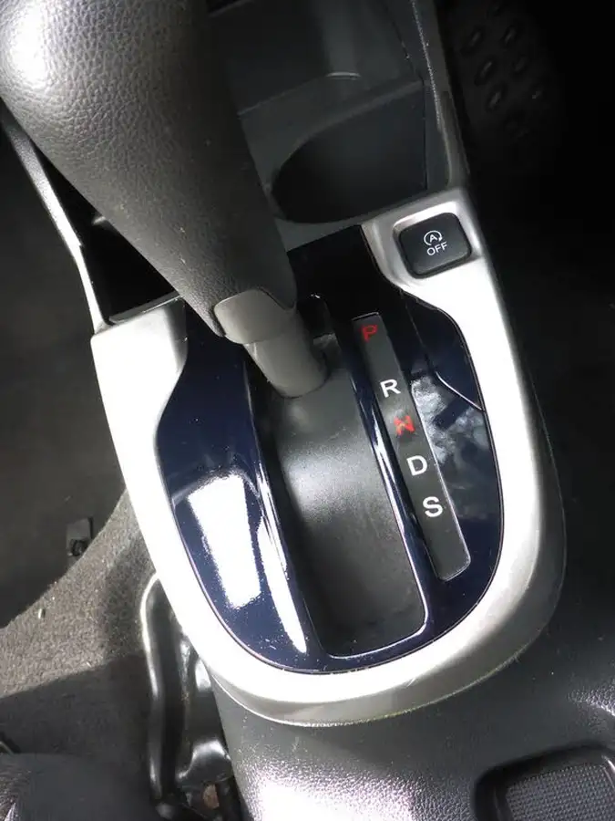 2015-honda-jazz-13-i-vtec-se-cvt-big-7