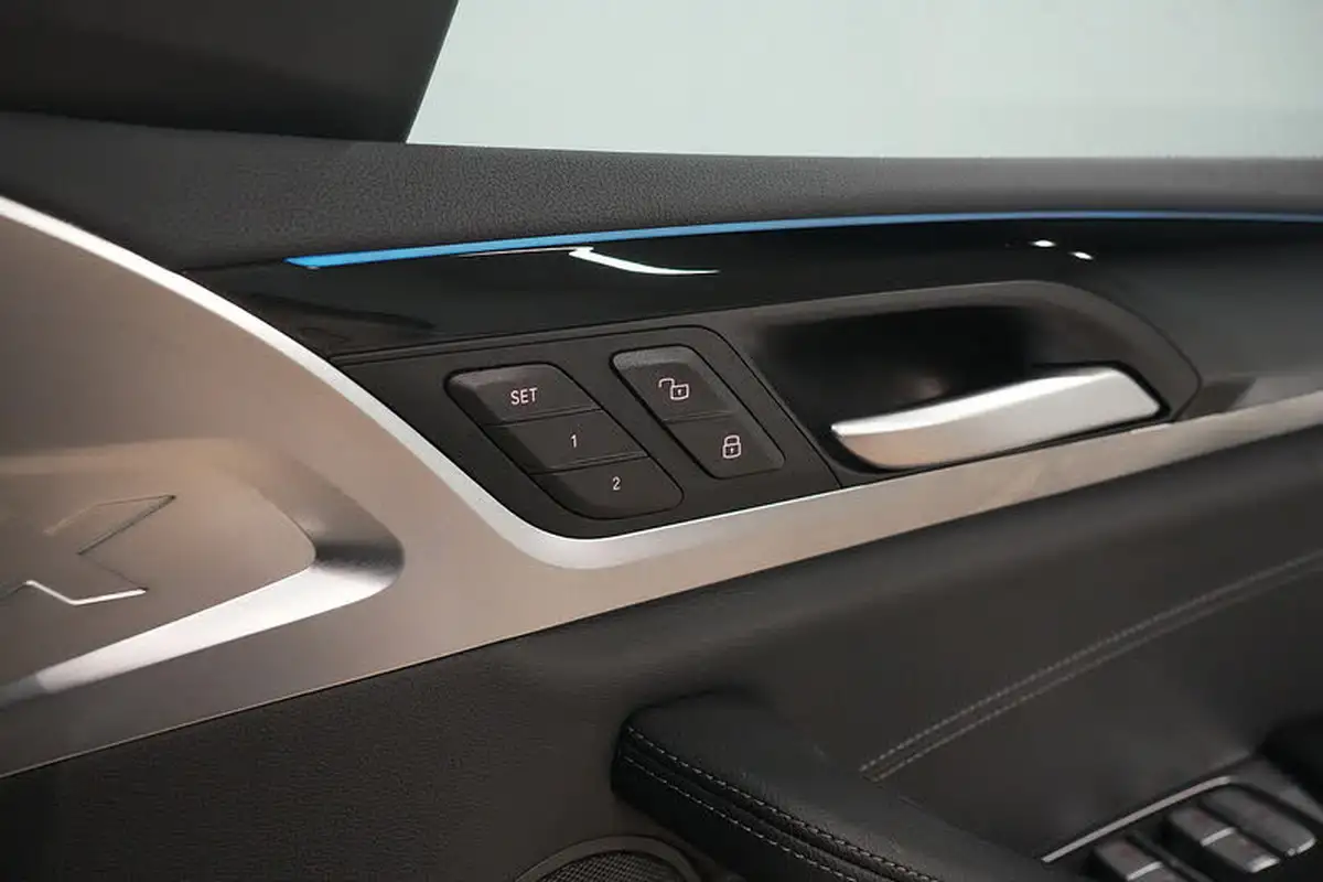 2022-bmw-ix3-e-premier-edition-big-39