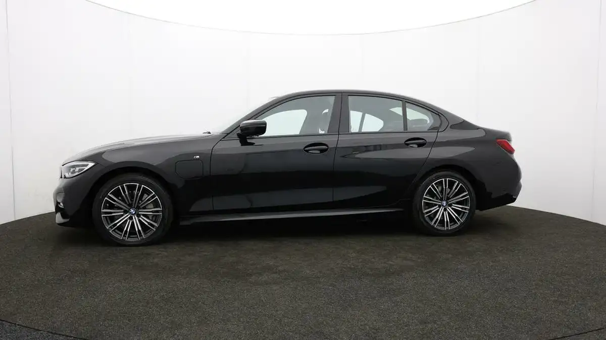 2019-bmw-3-series-20-330e-m-sport-plus-pack-big-70