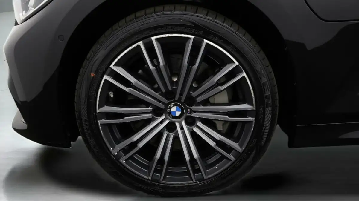 2019-bmw-3-series-20-330e-m-sport-plus-pack-big-18