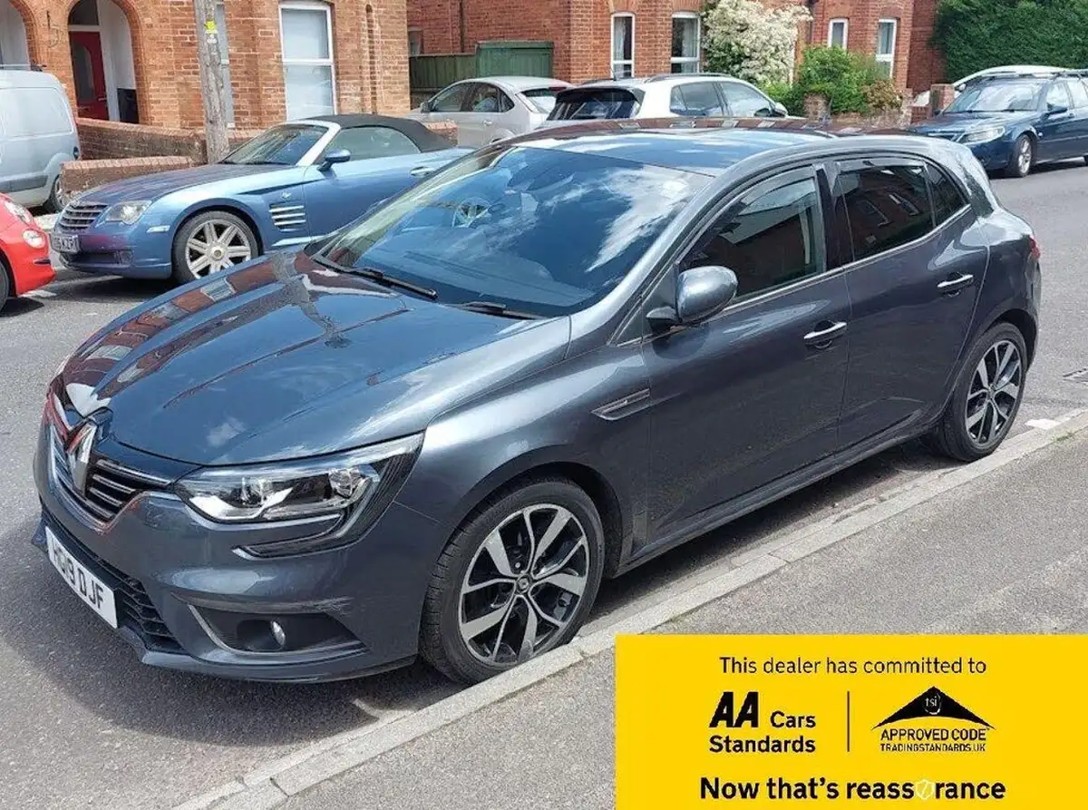 2019-renault-megane-13-tce-iconic-hatchback-edc-auto-big-1