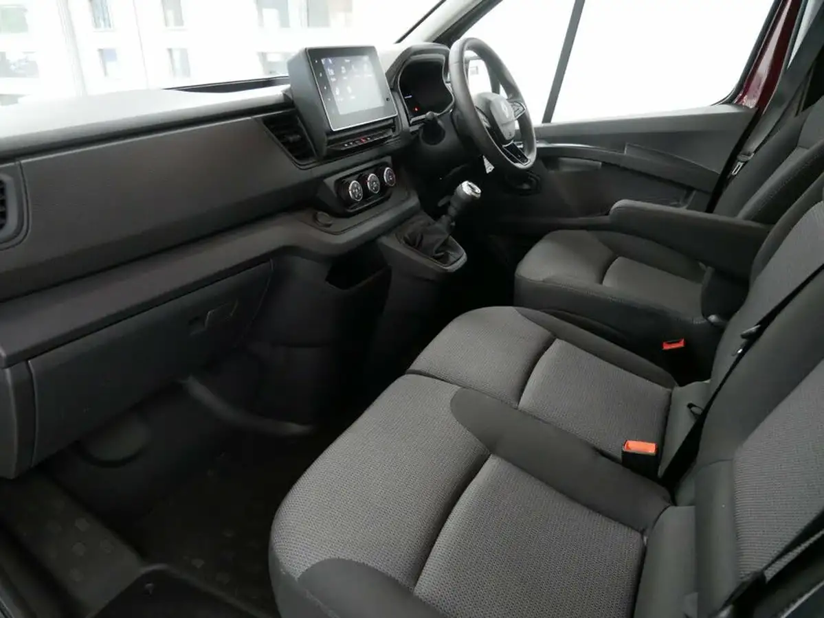 2024-renault-trafic-20dci-sl30-130-advance-big-17