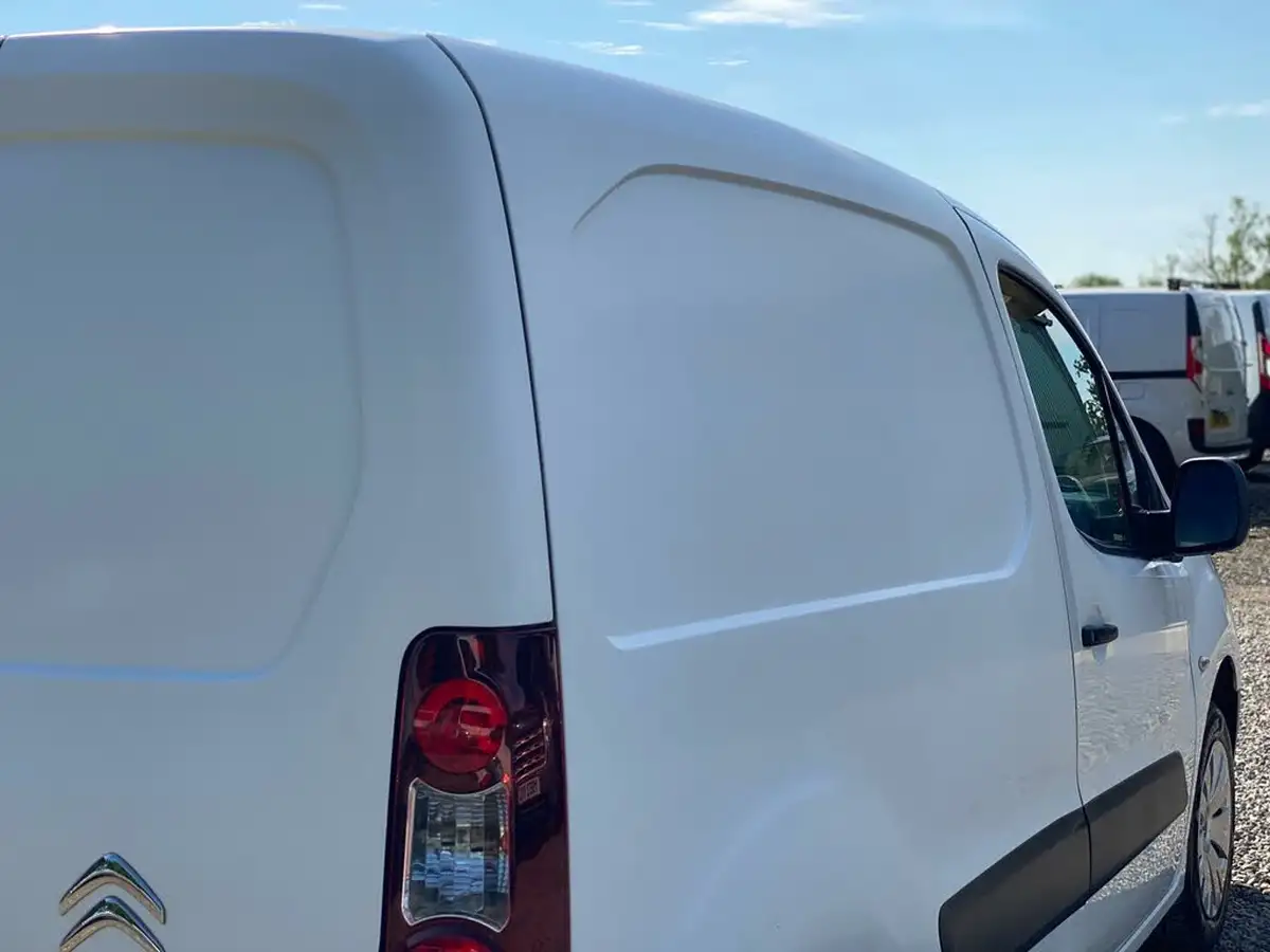 2013-citroen-berlingo-16td-l1-625-lx-airdream-airdream-panel-big-28