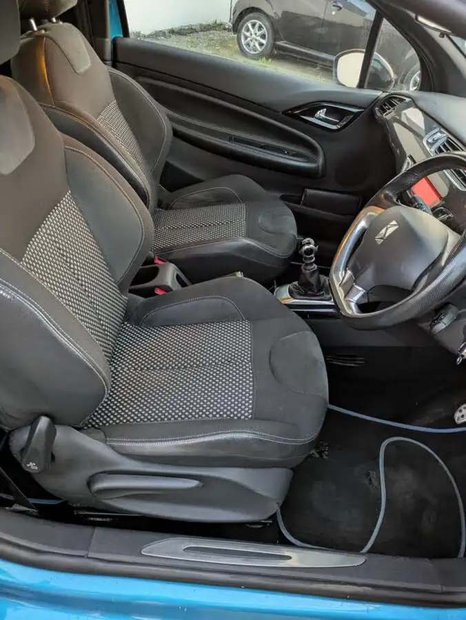 2012-citroen-ds3-16e-hdi-dsport-big-20