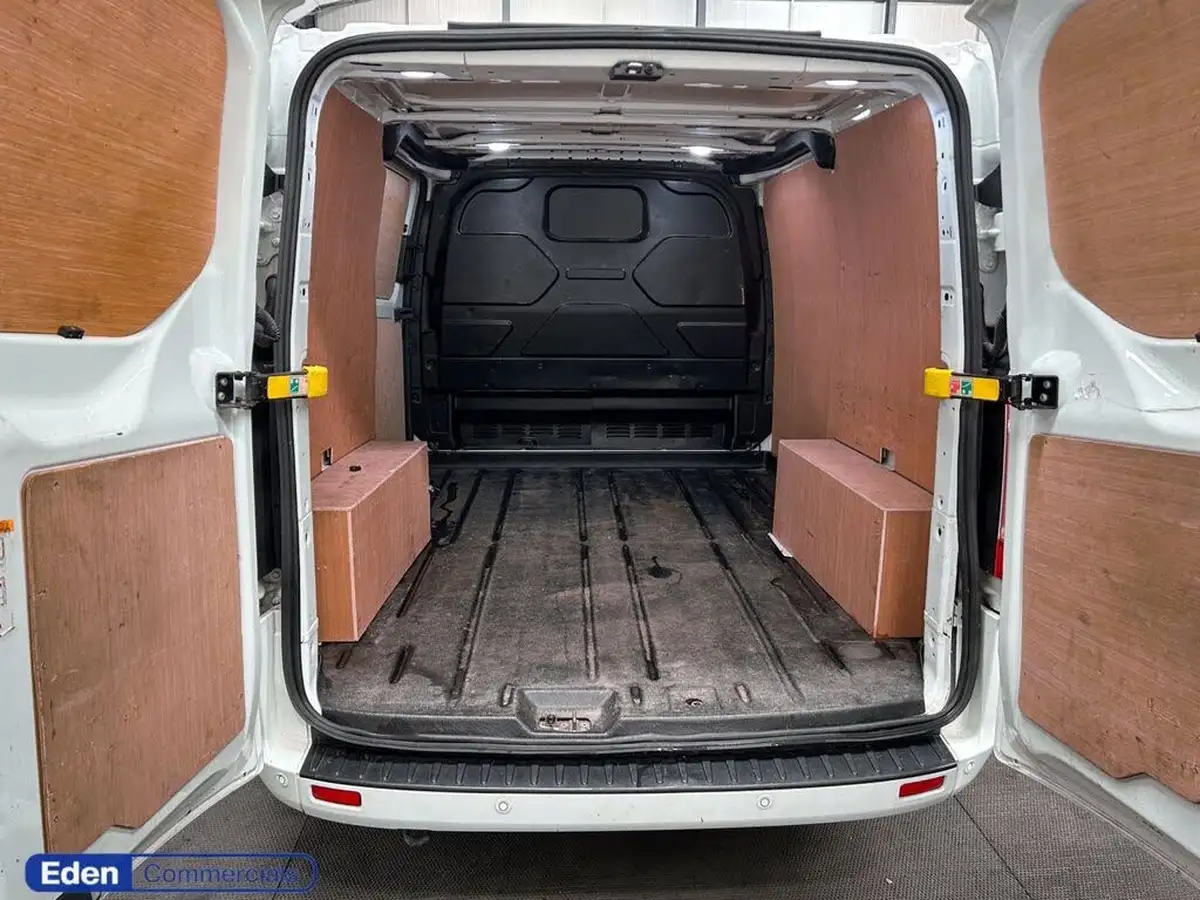 2022-ford-transit-custom-20tdci-300-l1h1-limited-130pseu6dt-panel-van-big-3