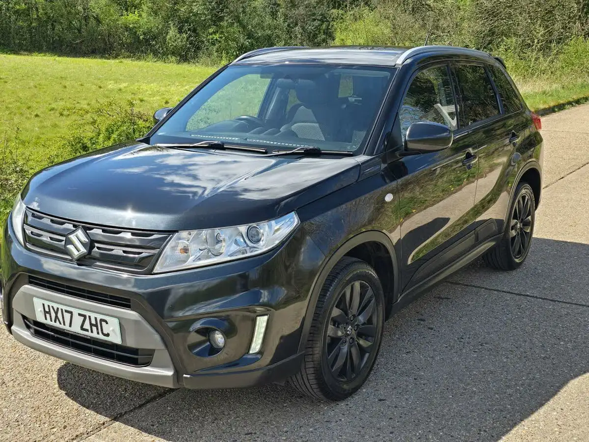 2017-suzuki-vitara-16-kuro-big-13