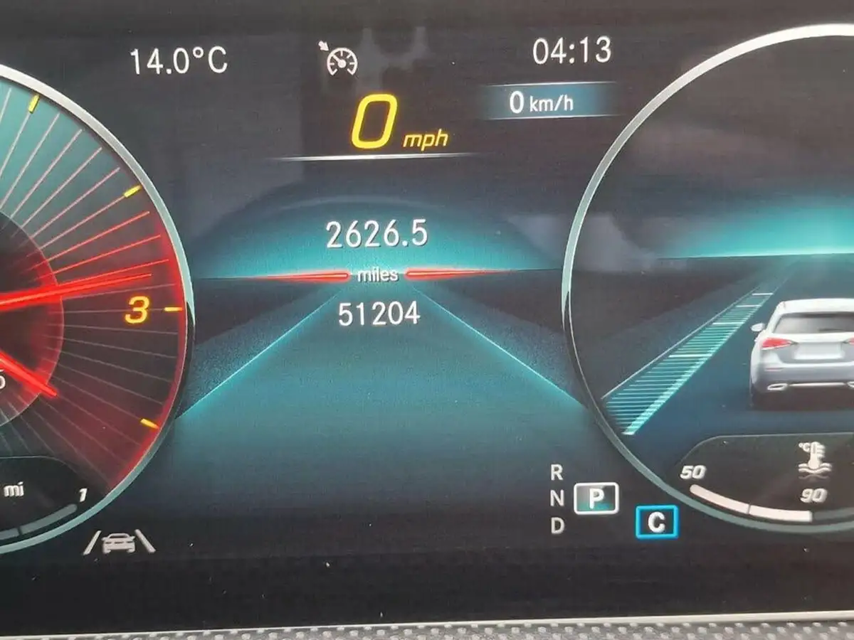 2019-mercedes-benz-a-class-20-a220-amg-line-premium-hatchback-5d-big-10