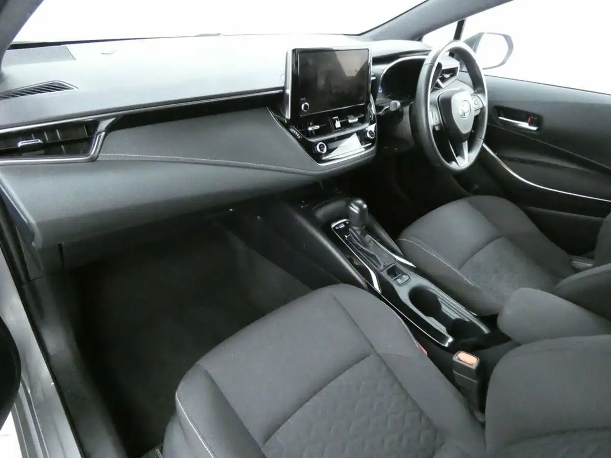 2023-toyota-corolla-18-vvt-i-icon-tech-spare-wheel-touring-sports-5d-big-20