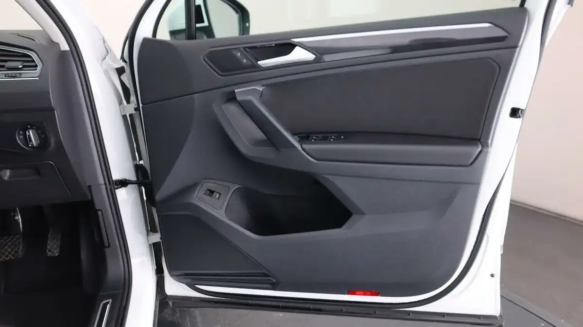 2021-volkswagen-tiguan-15-tsi-elegance-big-15