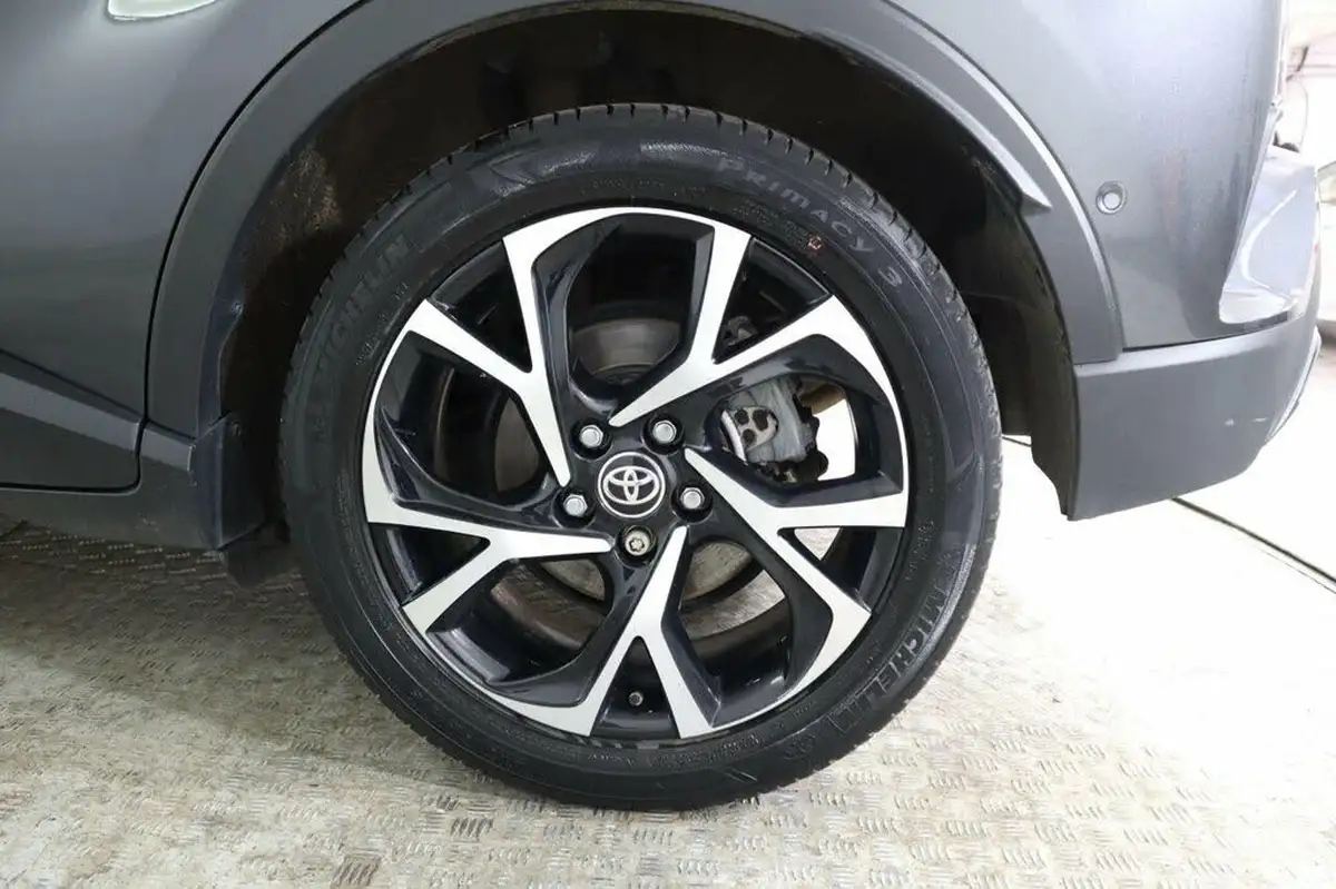 2021-toyota-c-hr-20-vvt-i-design-big-30