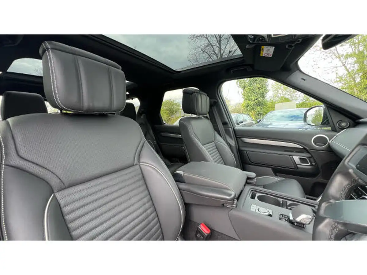 2023-land-rover-discovery-30-d300-dynamic-hse-big-39