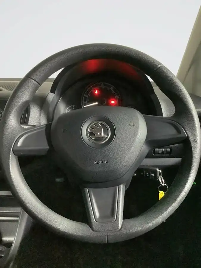 2014-skoda-citigo-10-se-59bhp-5d-big-13