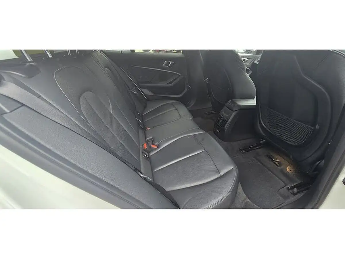 2020-bmw-1-series-20td-118d-m-sport-big-11