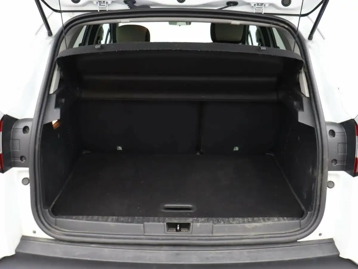 2019-renault-captur-09-tce-iconic-big-10