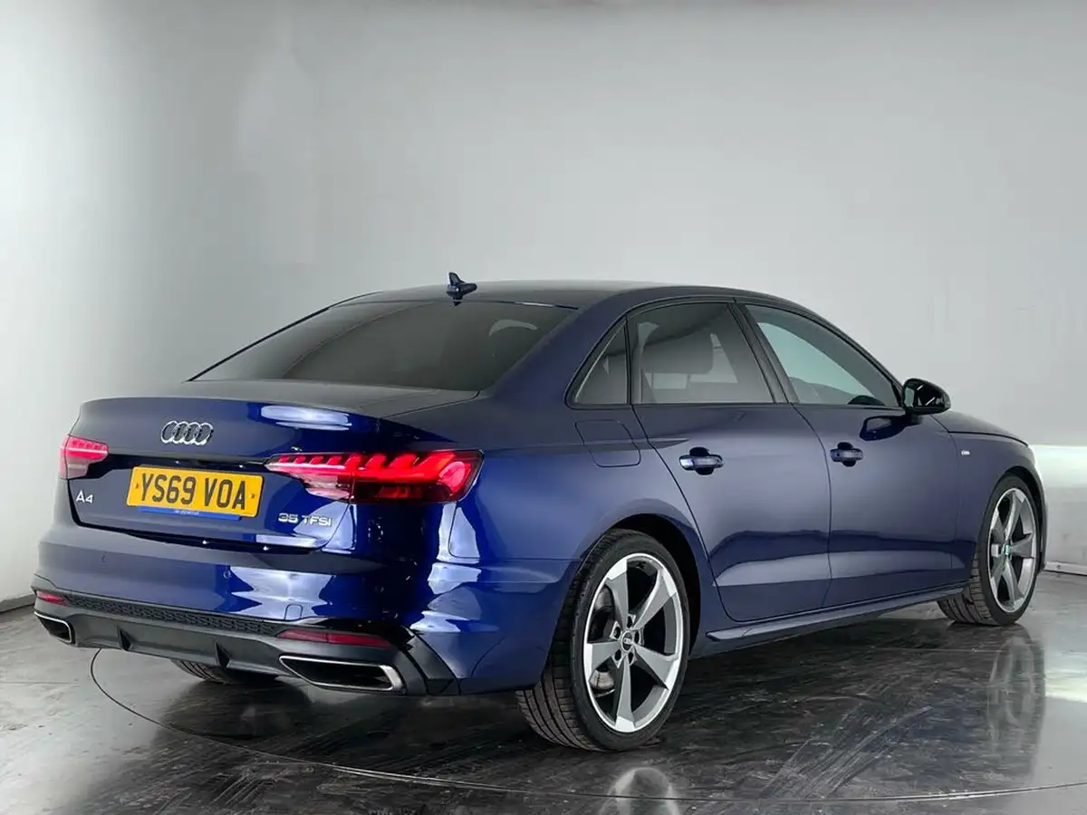 2020-audi-a4-20-35-tfsi-black-edition-big-3