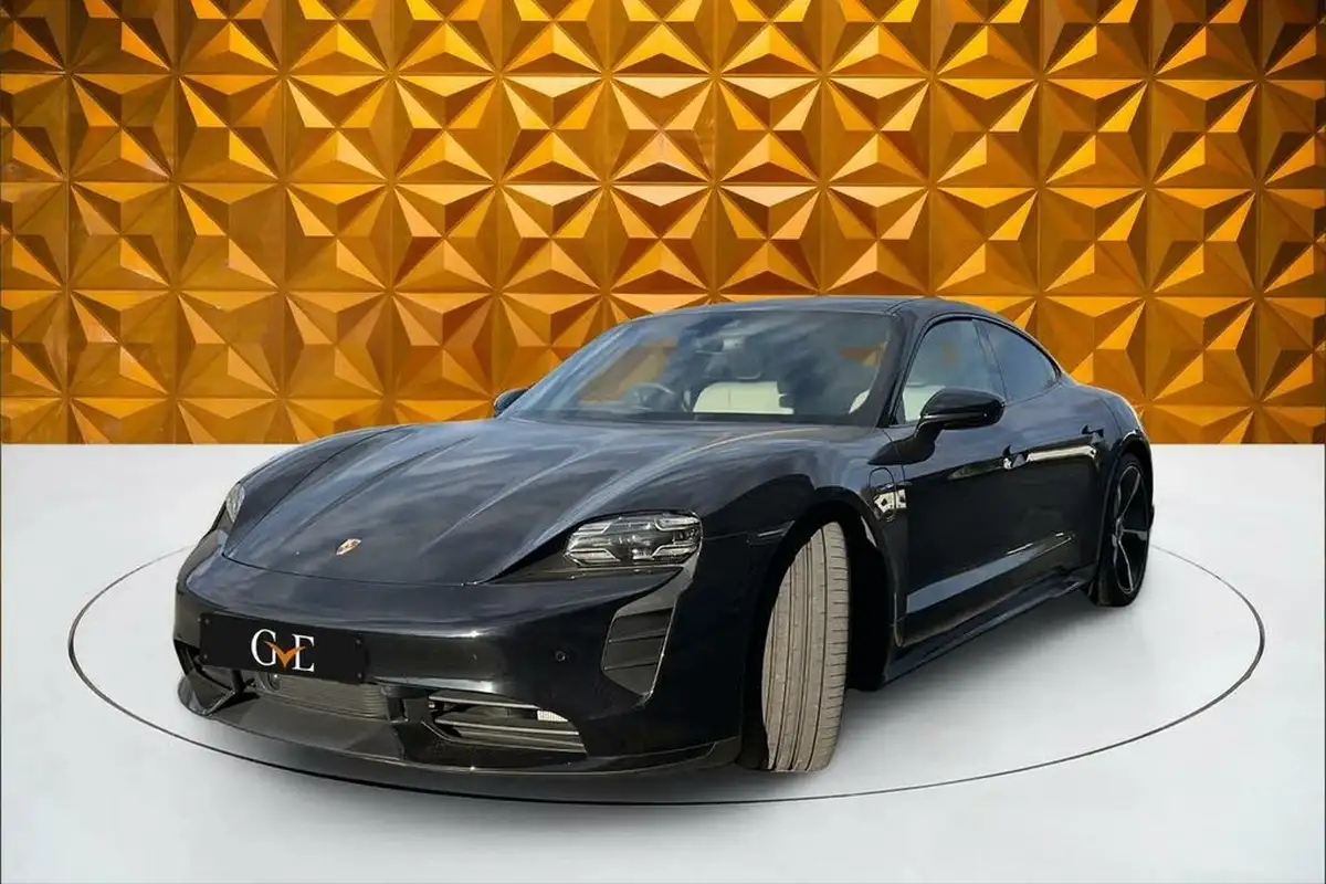 2020-porsche-taycan-e-turbo-big-1