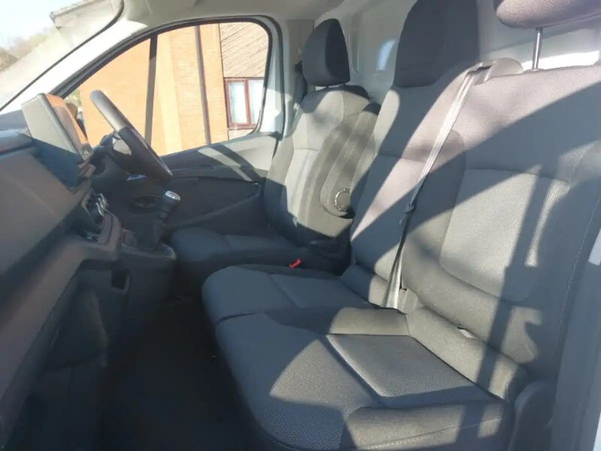 2024-renault-trafic-20dci-ll30-130-advance-panel-big-4