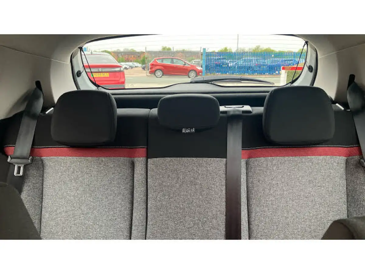 2022-citroen-c3-12-puretech-c-series-edition-83ps-ss-big-14