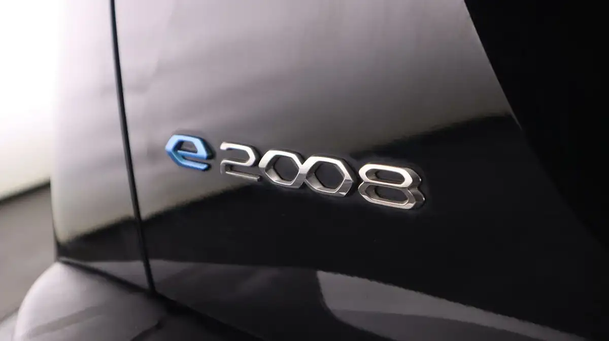 2022-peugeot-2008-suv-e-allure-premium-big-19