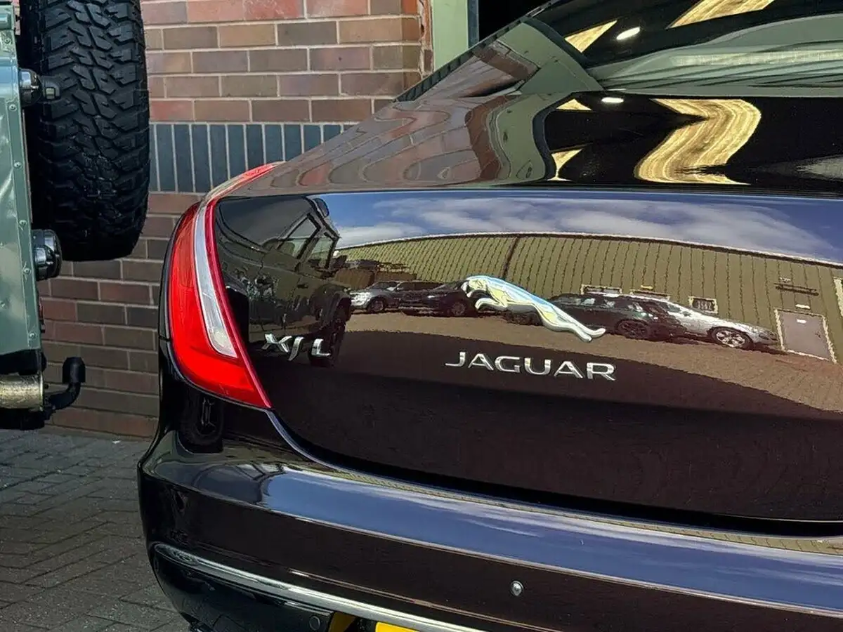 2019-jaguar-xj-series-30td-xj-portfolio-lwb-big-51