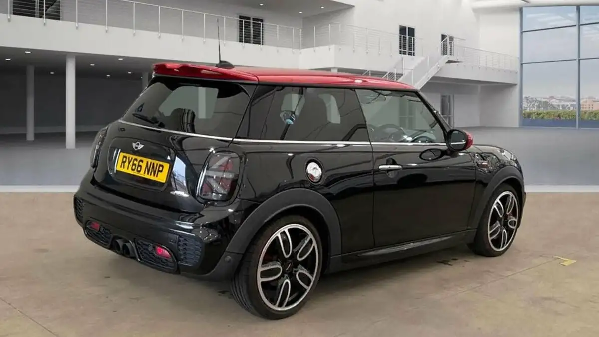 2016-mini-cooper-20-cooper-jcw-big-3