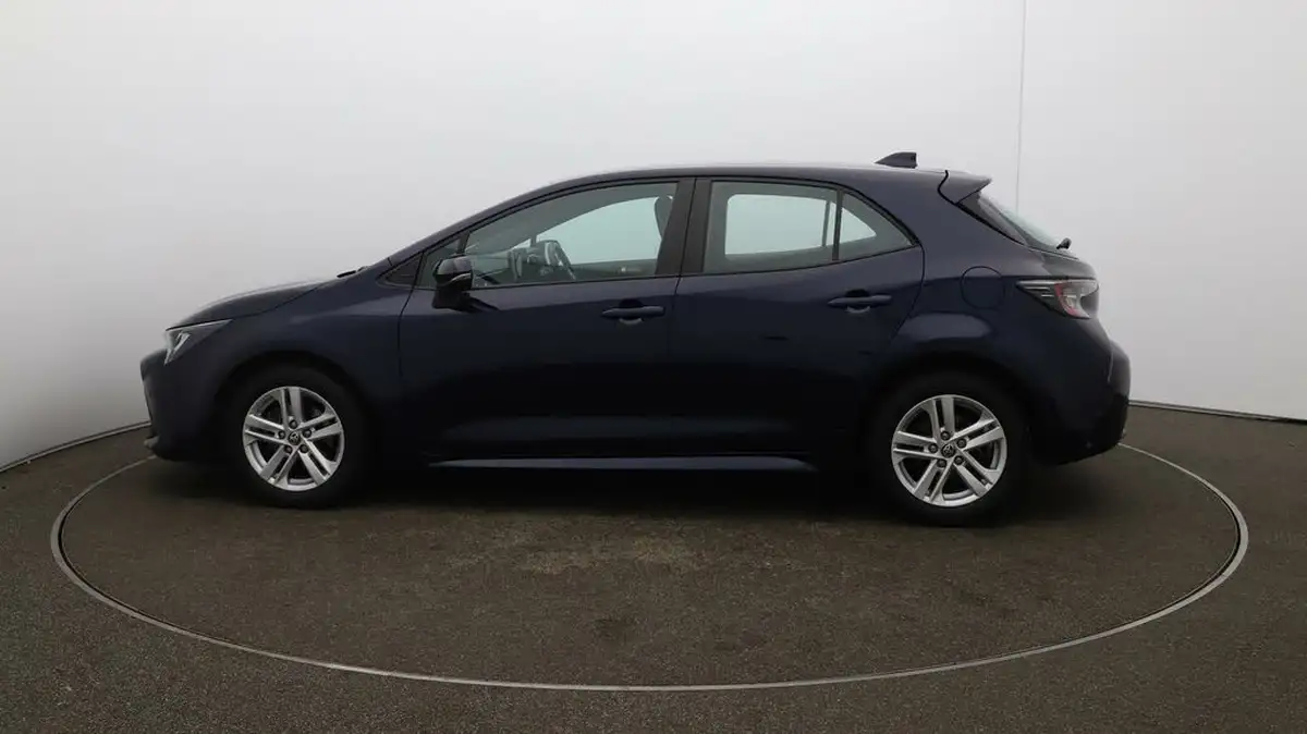 2022-toyota-corolla-18-vvt-i-icon-tech-trk-hatchback-5d-big-55
