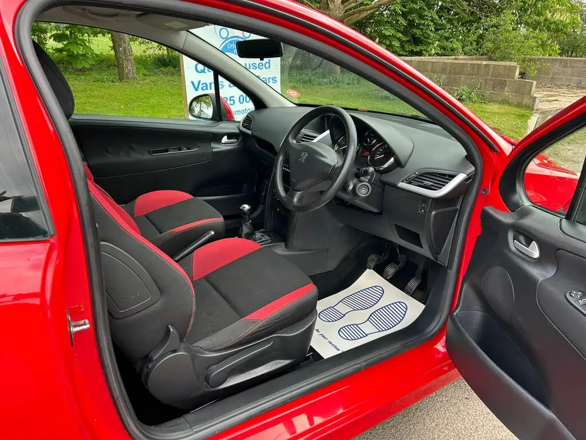 2009-peugeot-207-14-verve-3d-big-12