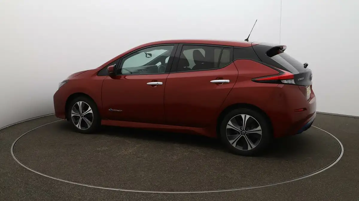2020-nissan-leaf-e-tekna-big-29