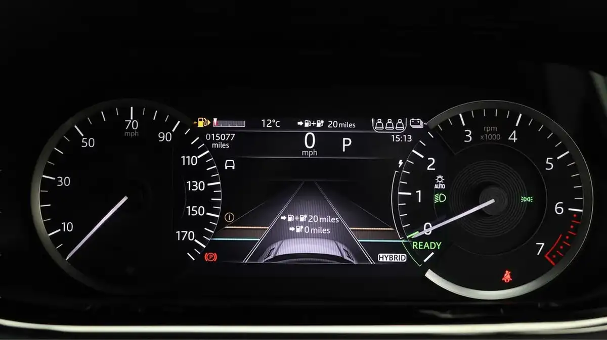 2022-land-rover-range-rover-evoque-15-p300e-r-dynamic-s-big-9
