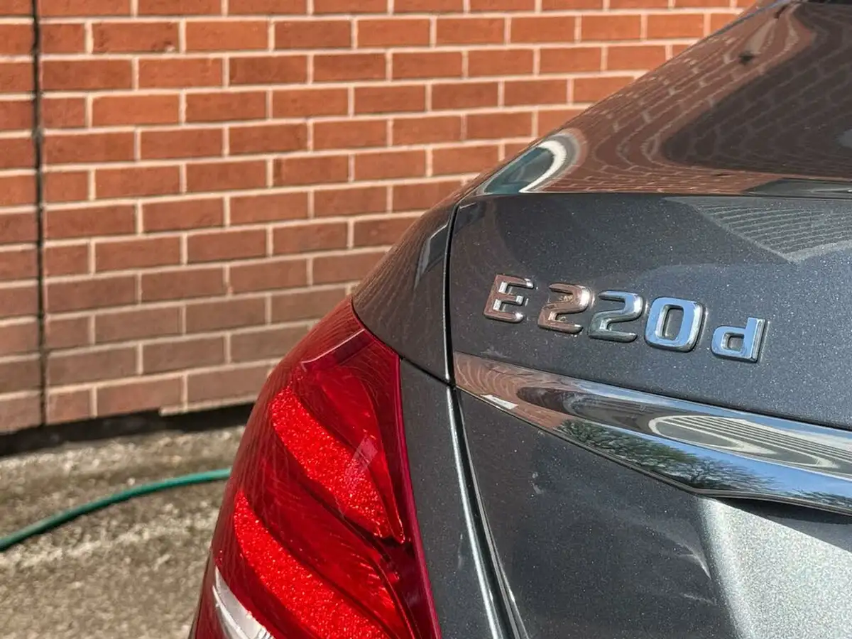 2019-mercedes-benz-e-class-20d-e220d-se-ss-saloon-4d-big-45