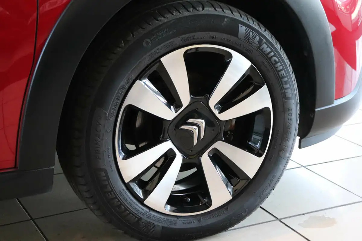 2018-citroen-c3-12-puretech-flair-110ps-ss-eat6-big-77